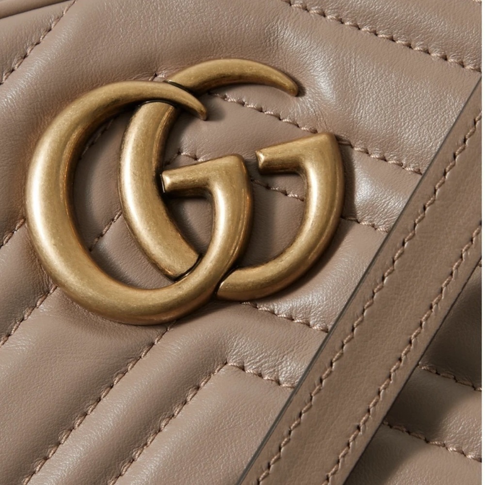 Gucci Marmont Camera small quilted leather shoulder bag. New. - Picture 4 of 15